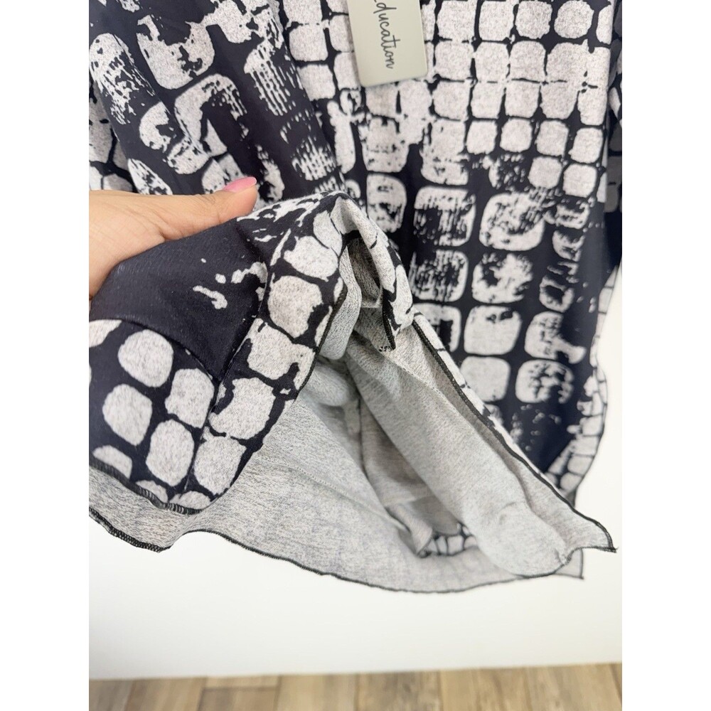 Shana Womens Large Tunic Top Black White Leaf Print Hi-Low Art to Wear NWT - Picture 5 of 14